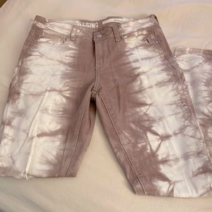 Fabulous tie-dye straight leg DKNY jeans brown and white